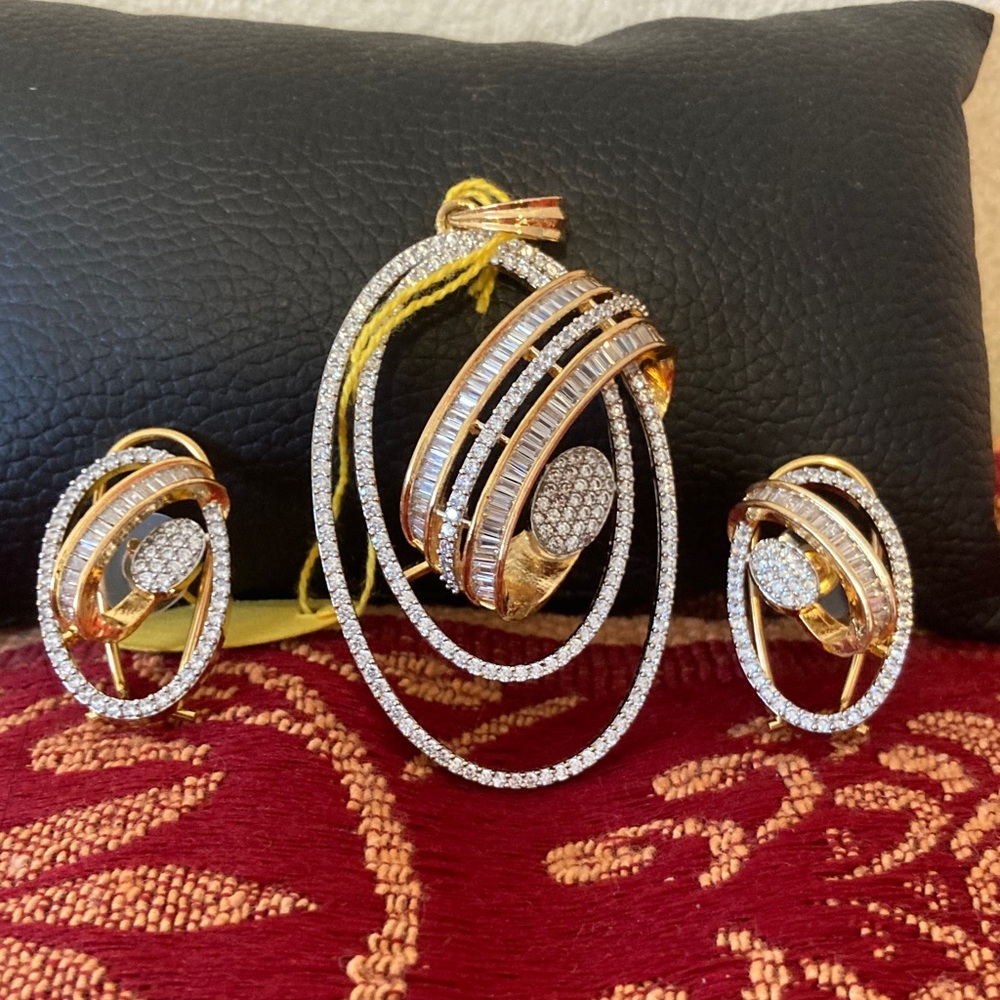 Elegant Gold and Silver Jewelry Set